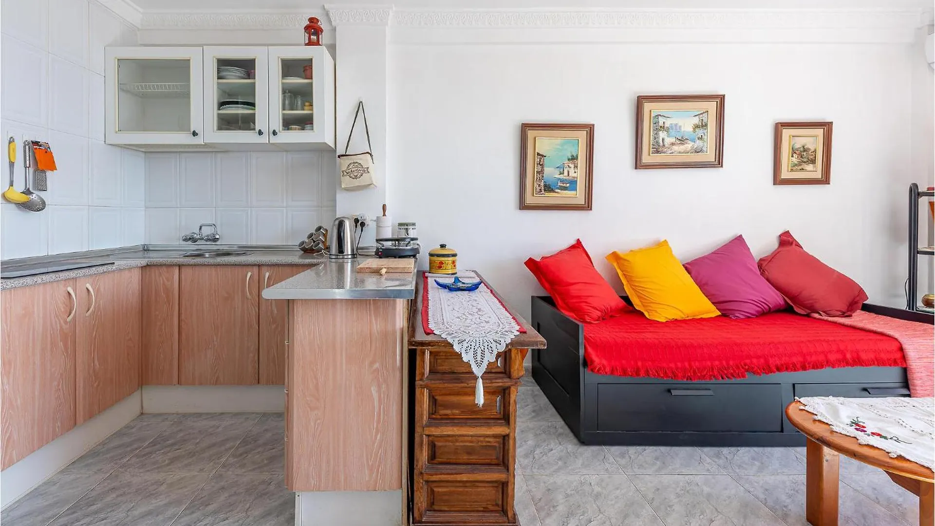 1 Bedroom Stunning Apartment In 토레몰리노스 0*,  스페인